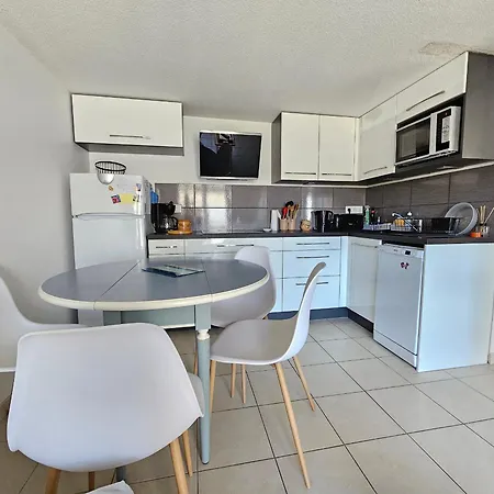 Casa de Férias Maisonnette Confortable Avec Piscine Privee Et Parking - Fr-1-476-166 La Faute-sur-Mer