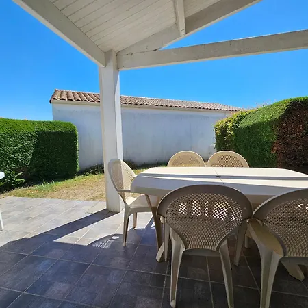 بيت للعطل Maisonnette Confortable Avec Piscine Privee Et Parking - Fr-1-476-166 *