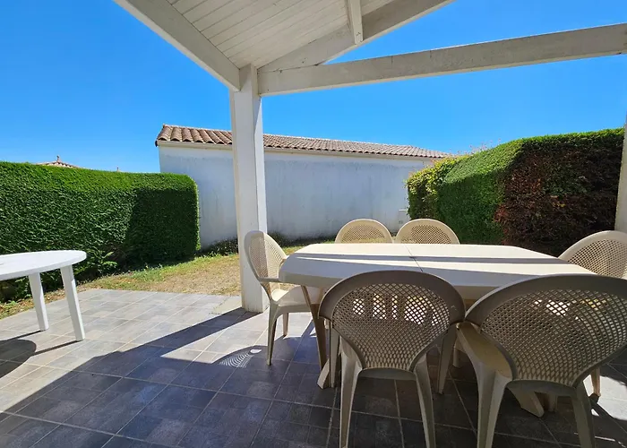 بيت للعطل Maisonnette Confortable Avec Piscine Privee Et Parking - Fr-1-476-166 *