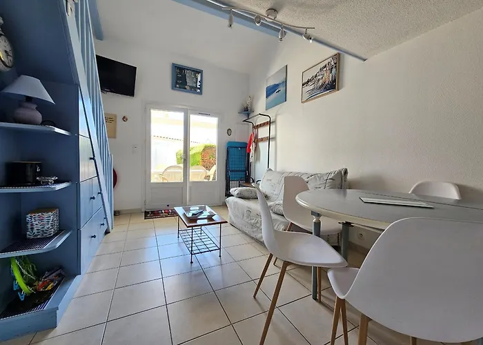 Maisonnette Confortable Avec Piscine Privee Et Parking - Fr-1-476-166 بيت للعطل